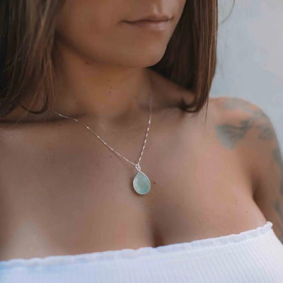 Suy Gemstone Necklace