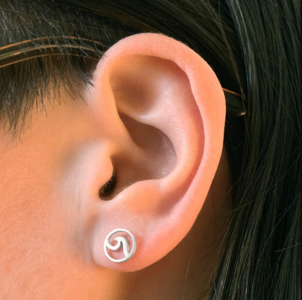 Wave Post Earrings 8x8mm